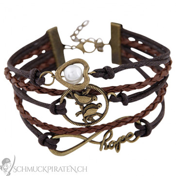 Damen Lederarmband mehrreihig in braun mit Anhängern