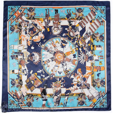 Tuch mit schönem antiken Muster in blau