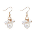 Ohrringe für Damen "Weisse Perlen" goldfarben