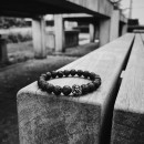 Armband für Herren mit Löwenkopf im angesagten Marmorlook